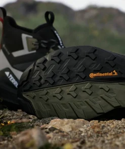 Sale Adidas Men's Terrex Free Hiker 2 Gore-Tex Core Black/Carbon/Olistr Cblack/Carbon/Olistr