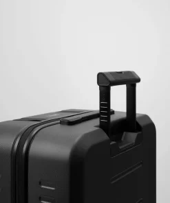 Outlet Db Ramverk Check-In Luggage Medium Black Out
