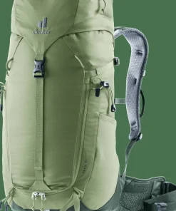 Discount Deuter Men's Trail 24L Grove-Ivy