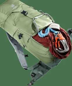 Discount Deuter Men's Trail 24L Grove-Ivy