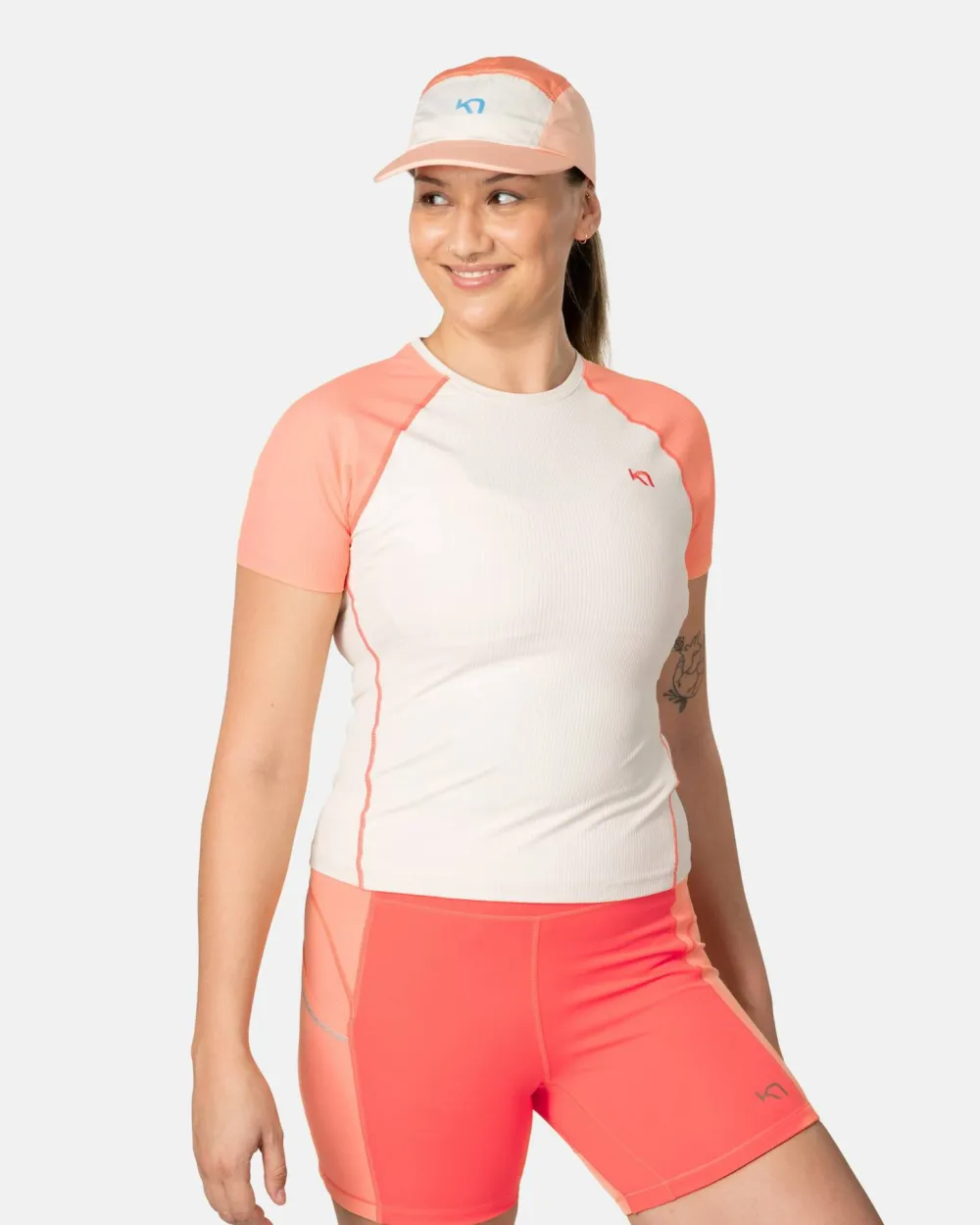New Kari Traa Women's Linnea Tee Peach Bloom