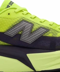 Outlet New Balance Men's FuelCell Rebel V5 Alkaline Green / Boysenberry / Dark Silver Metallic
