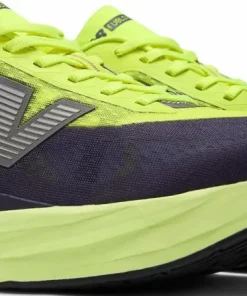 Outlet New Balance Men's FuelCell Rebel V5 Alkaline Green / Boysenberry / Dark Silver Metallic