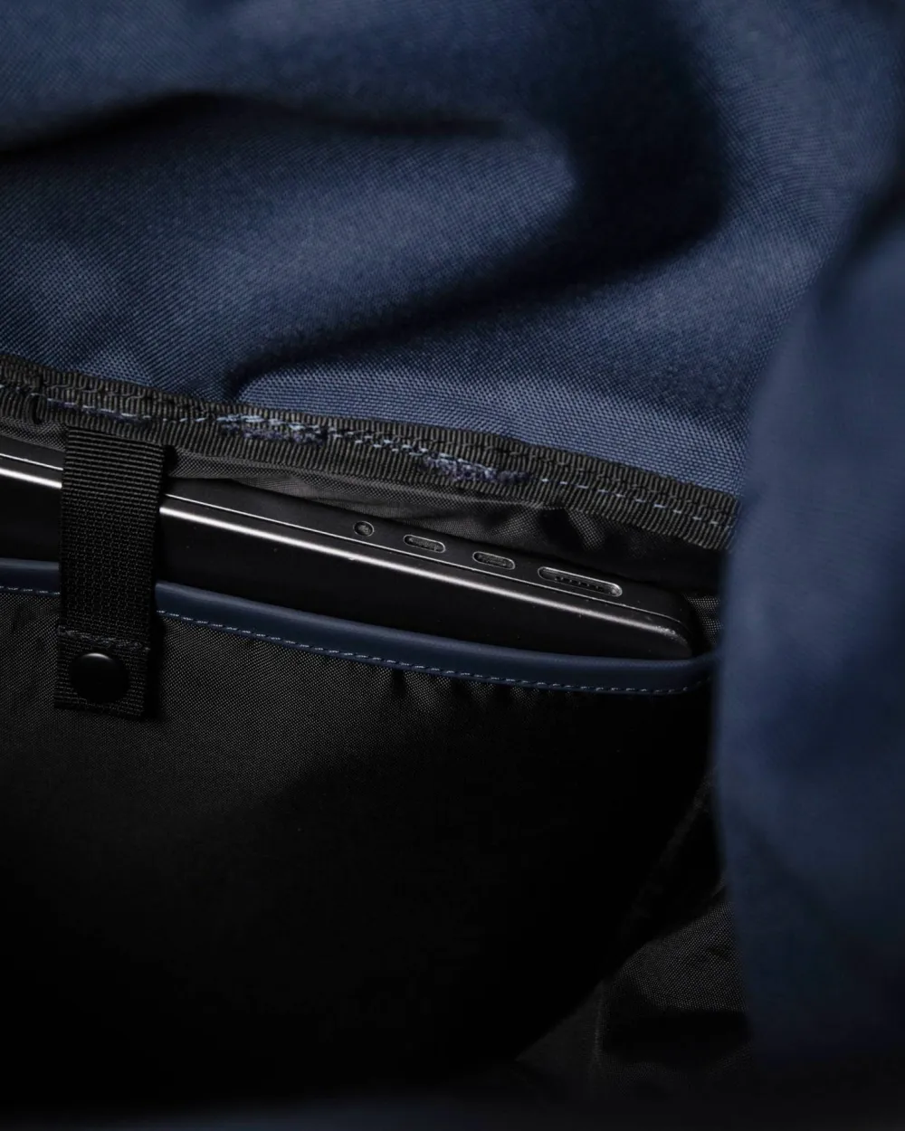Hot Sandqvist Stream Slim Rolltop M Blue