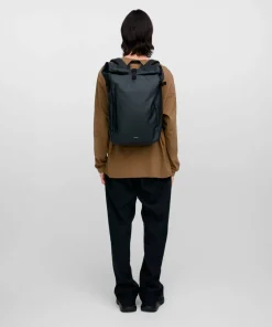 Discount Sandqvist Stream Slim Rolltop L Black