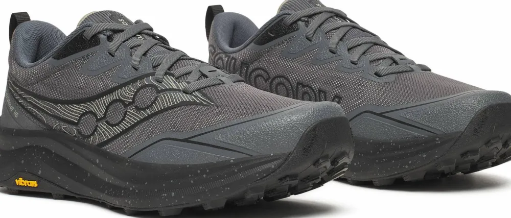 Outlet Saucony Women's Peregrine 16 Black/Carbon