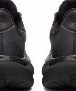 Saucony Women’s Triumph 23 GORE-TEX Triple Black