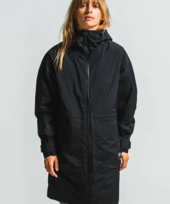 Discount Varg Women's Vålå L2 Parka Carbon Black